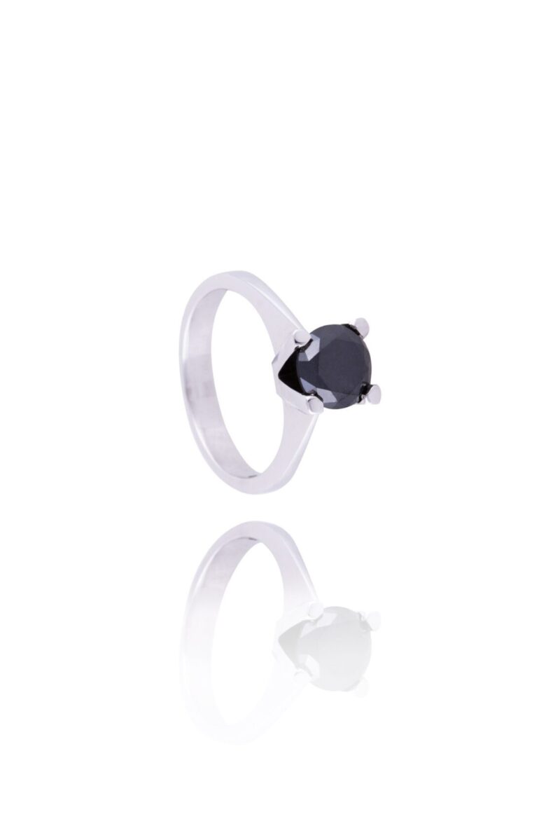 Engagement rings in Qatar