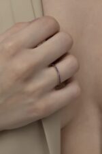 Classic Gold Ring with Precious Colors - Image 2