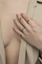 Classic Gold Ring with Precious Colors - Image 2