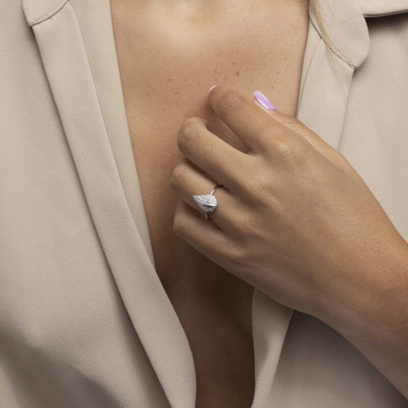 Leaves Diamond Ring - Image 2
