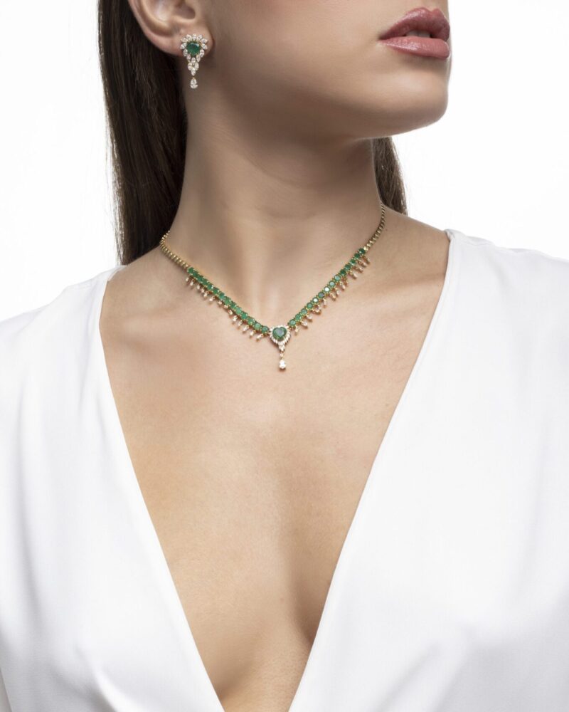 Classic Diamond Necklace with Emerald - Image 3
