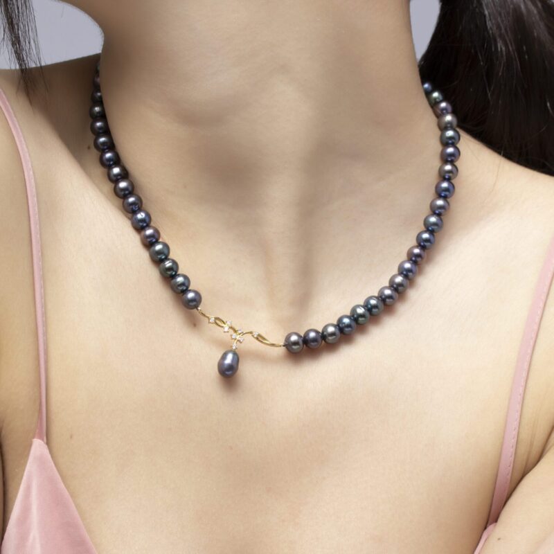 Daily Dazzle Diamond Necklace with Pearls of Tahiti - Image 2