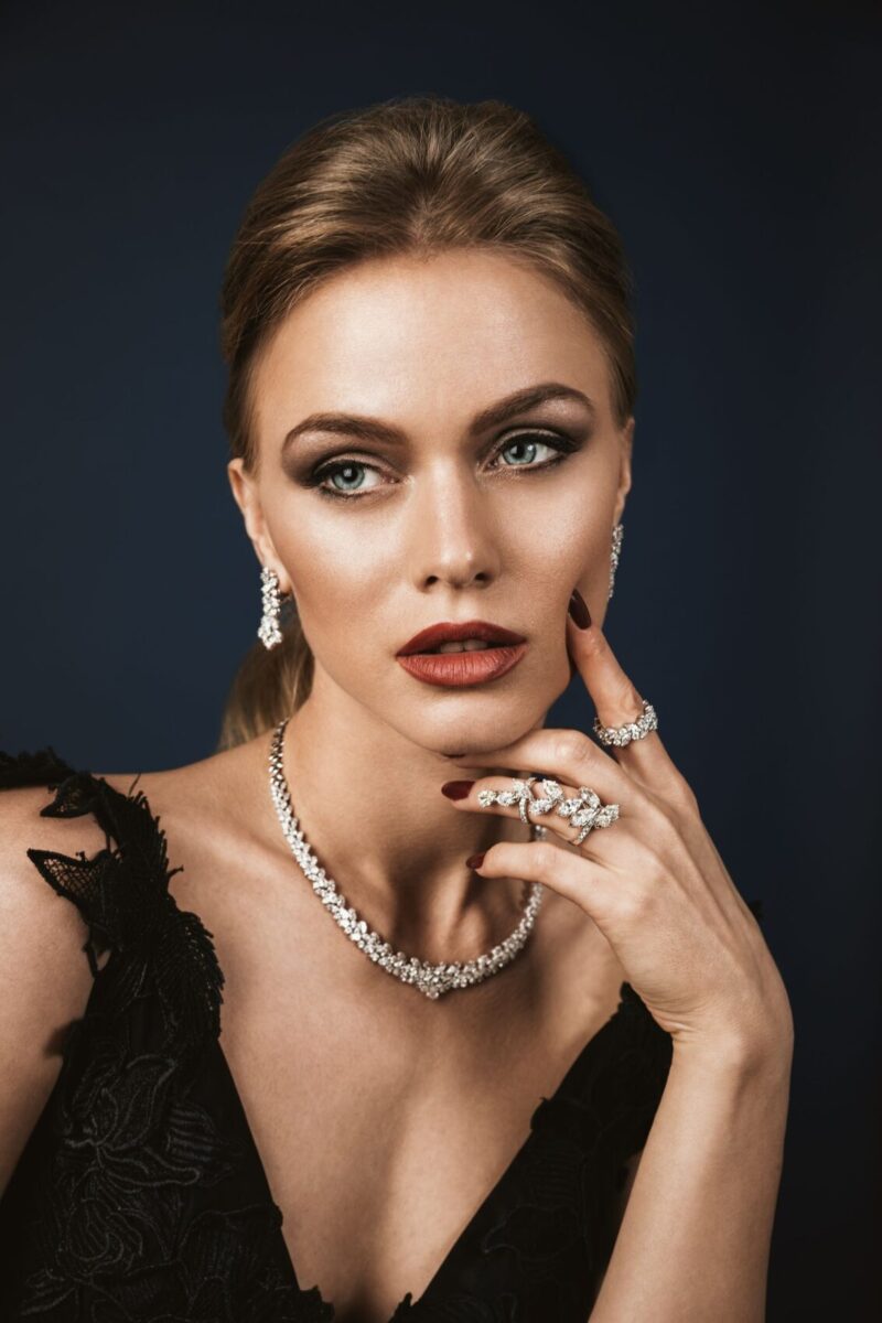 Wedding Band Diamond with Marquise - Image 2