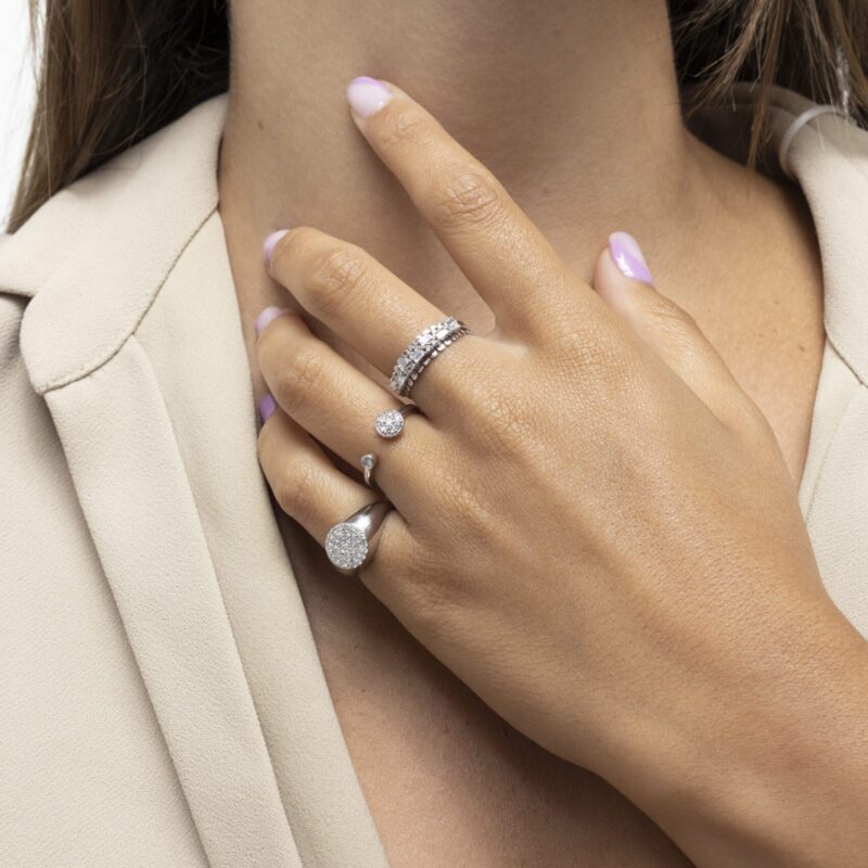 Classic Diamond Ring - Image 3