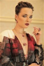 Tarboush Gold Ring with Ruby - Image 3