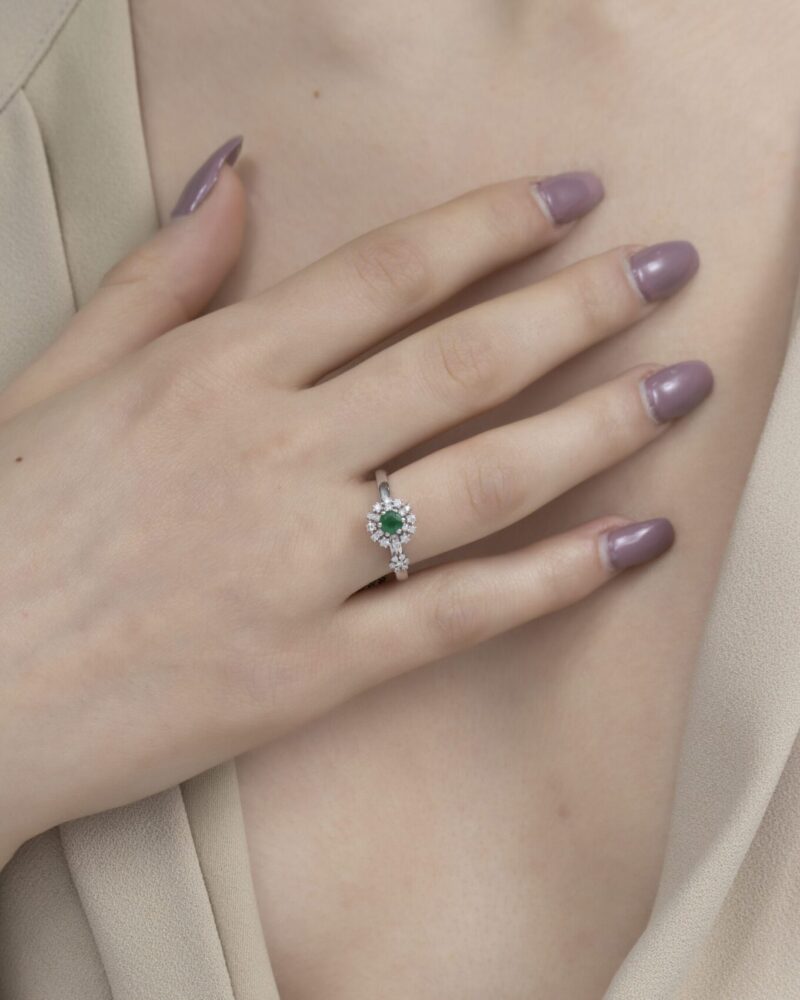 Classic Diamond Ring with Emerald - Image 2