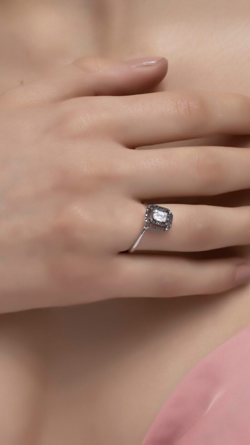 Classic Diamond Ring with Baguette and Black Diamond - Image 3