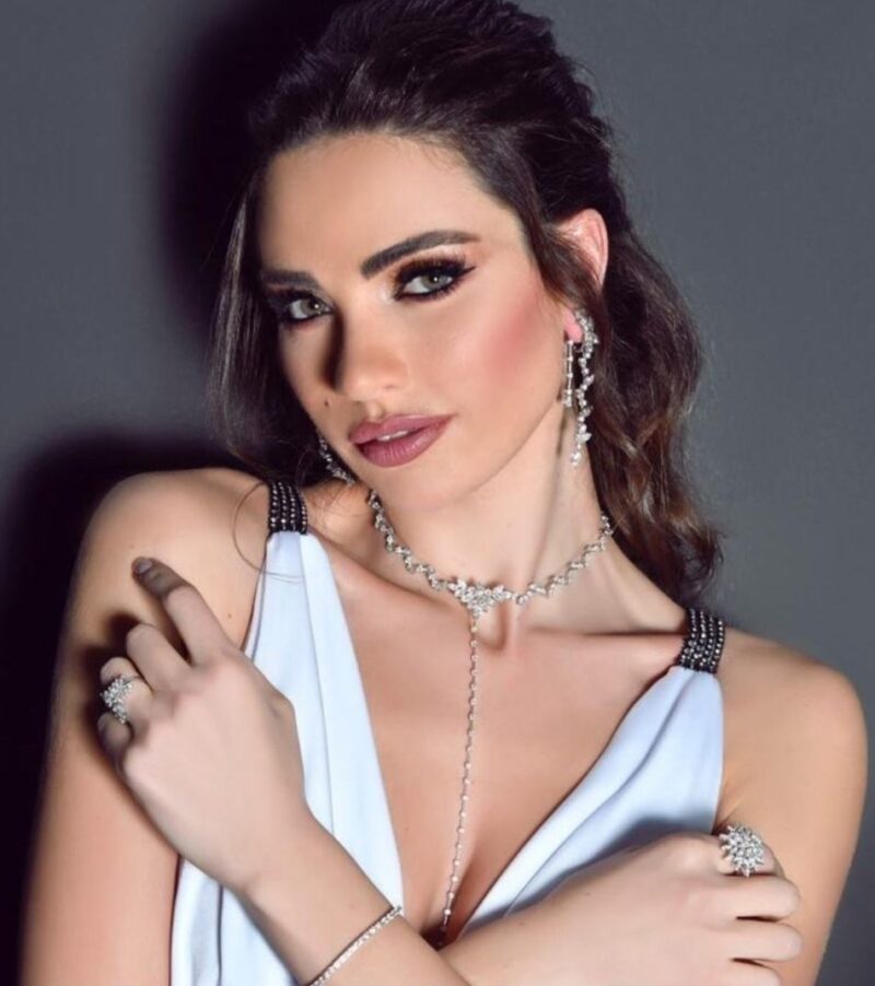 Classic Diamond Necklace with Marquise and Pear - Image 2
