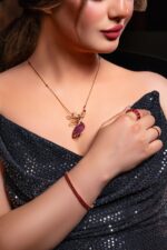 Classic Gold Ring with Ruby - Image 2