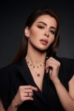 Classic Gold Necklace with Ruby - Image 2