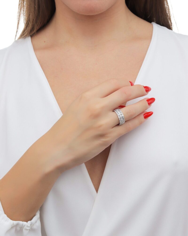 Classic Diamond Ring with Baguette Diamond - Image 2