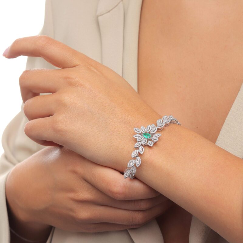 Classic Diamond Bracelet with Emerald - Image 2