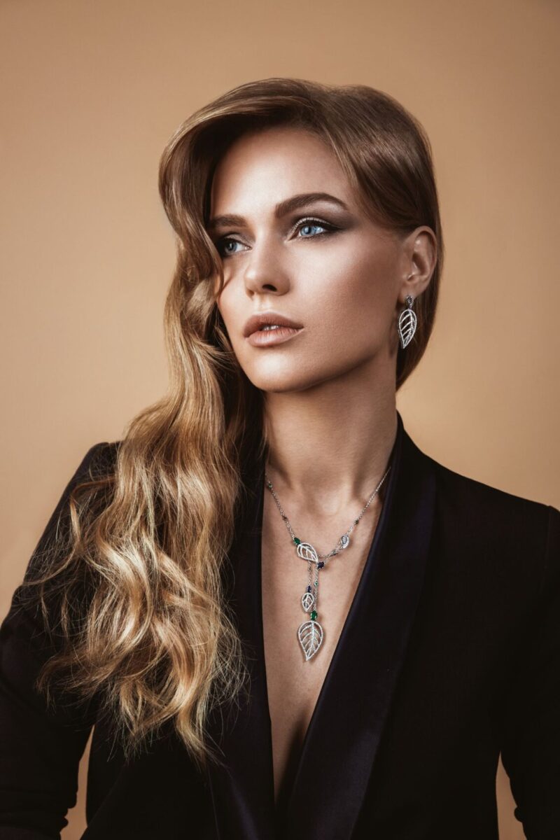 Leaves Diamond Earrings - Image 3