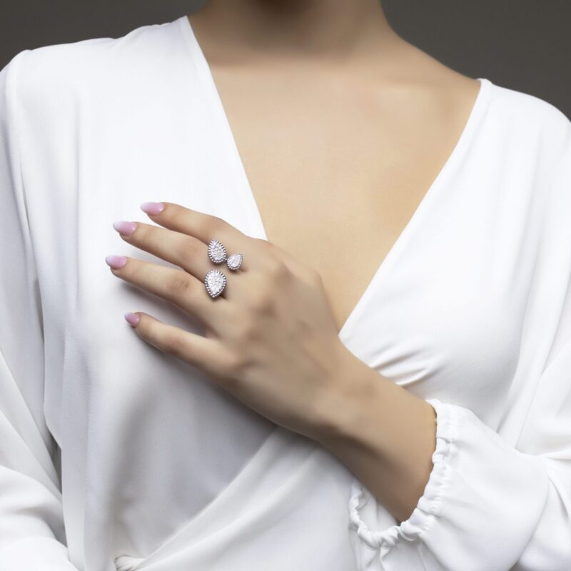 Classic Diamond Ring - Image 3