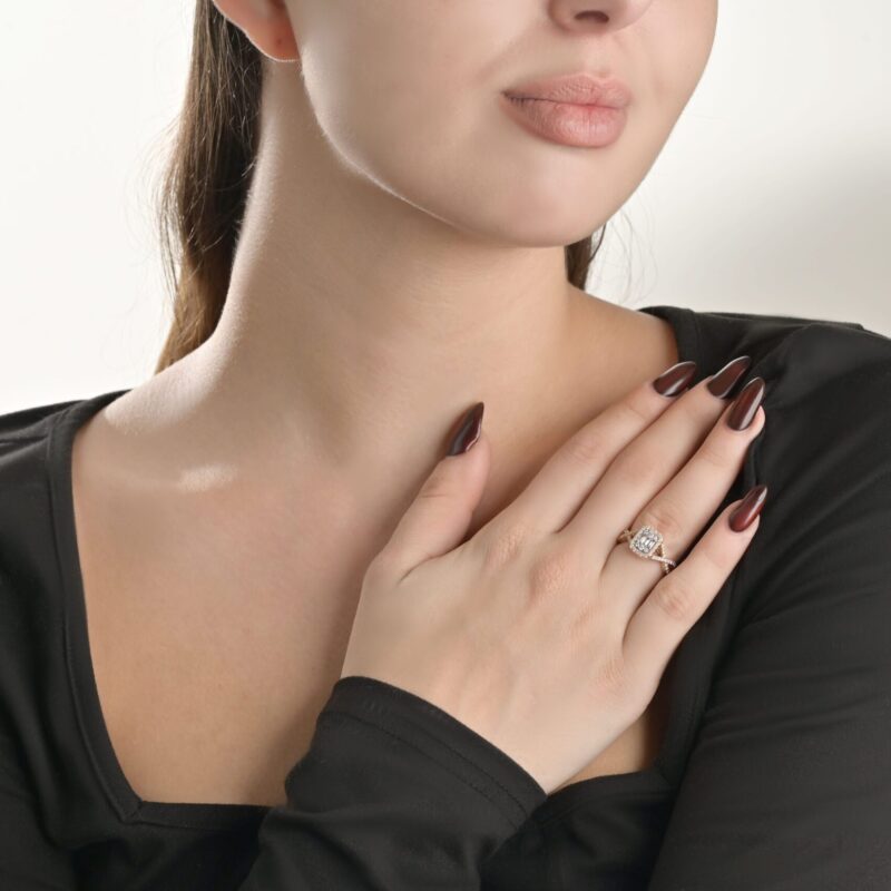 Classic Diamond Ring - Image 3