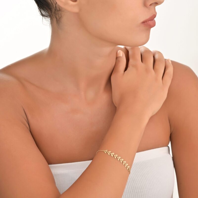 Daily Dazzle Summer Arrow Gold Bracelet - Image 2