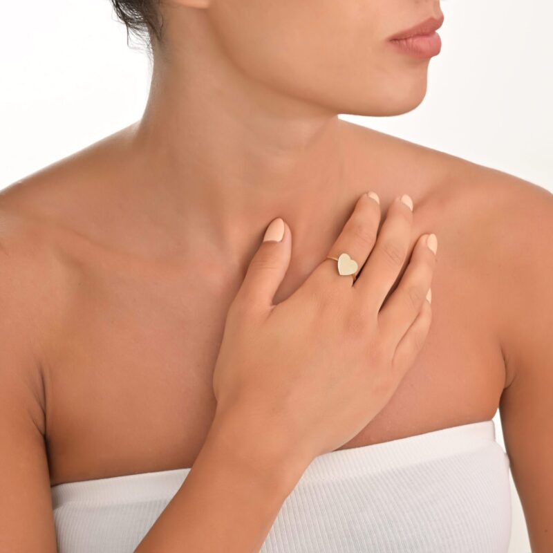 Daily Dazzle Summer Heart Gold Ring - Image 2